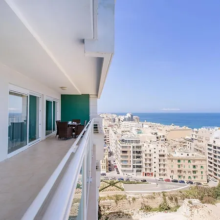 Apartment Seafront Luxury Incl Pool Sliema