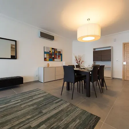 Apartment Seafront Luxury Incl Pool Sliema